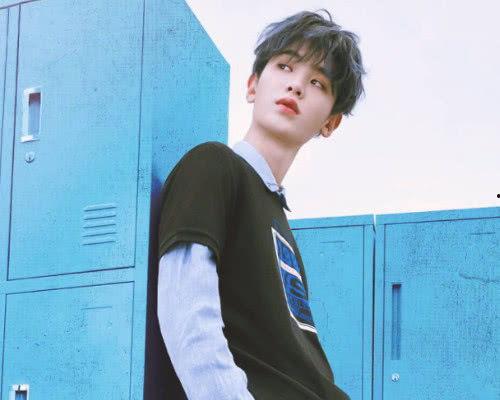 黄明昊蜜桃吃瓜,揭秘明星日常生活中的趣味瞬间