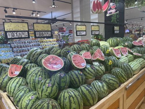 吃瓜社区,网络舆论场中的“瓜田”风云